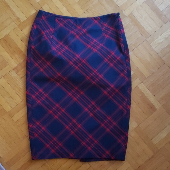 COPY - Plaid midi skirt - Picture 2 of 4